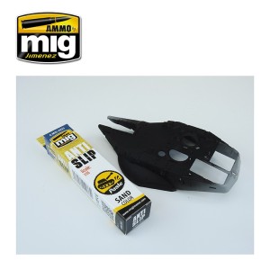 AMIG2033 ANTI-SLIP PASTE - SAND COLOR FOR 1/35