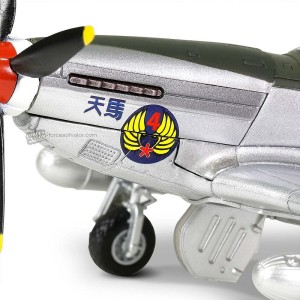 FOV-812013D 1:72 ROC P-51D Mustang Aircraft Fight