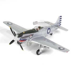 FOV-812013E 1:72 ROC P-51D Mustang Aircraft Fight