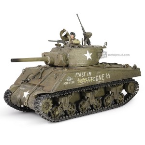 FOV-912136A 1:32 U.S.med.tank Sherman M4A3E2 (75)