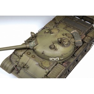 Z3622 1:35 T-62 SOVIET MAIN BATTLE TANK