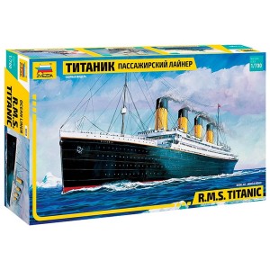 Z9059 1:700 TITANIC