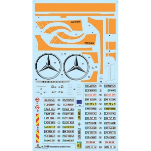 I3968 1:24 MERCEDES BENZ MP4 BIG SPACE