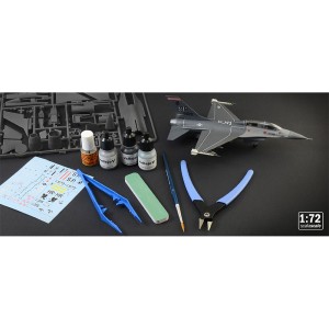 I72009 1:72 ZEST.MODELARSKI - F-16 C/D NIGHT FALCO